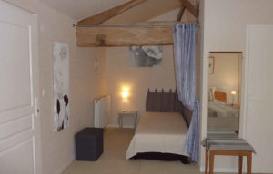 Booking maison de charme avec chambre à 2 lits pour 3 personnes