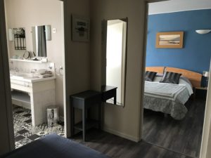 Suite familiale avec 3 lits en location bed and breakfast Puy dy Fou Vendée